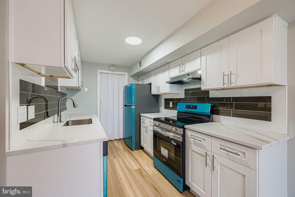 31 EWING DRIVE C