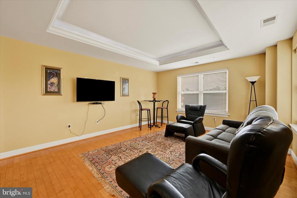 8002 BRYNMOR COURT 105
