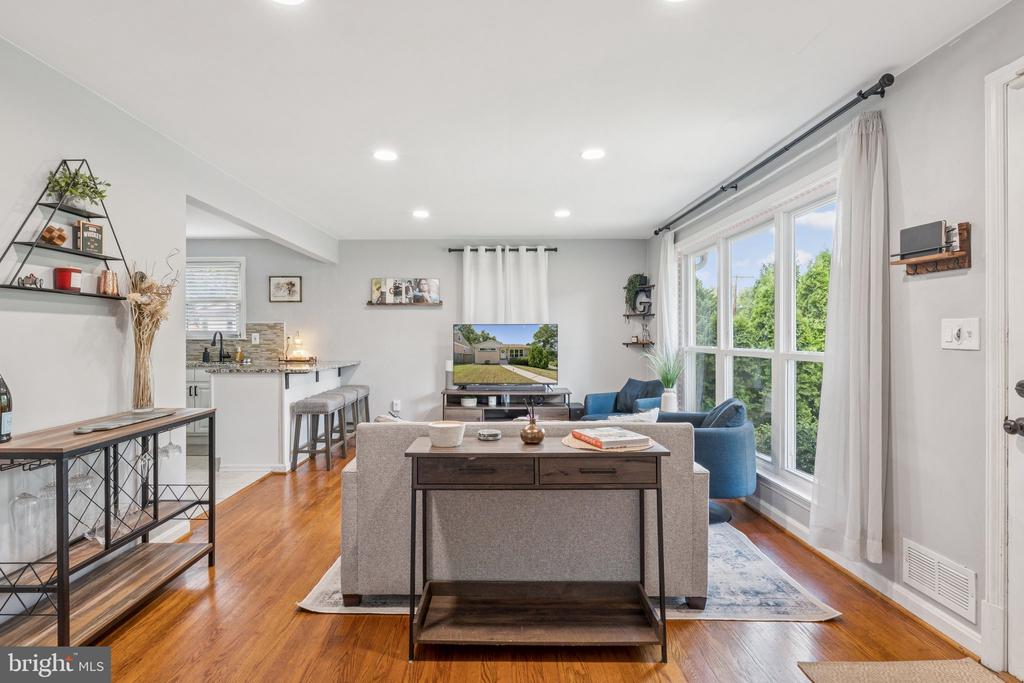 5706 MINERAL