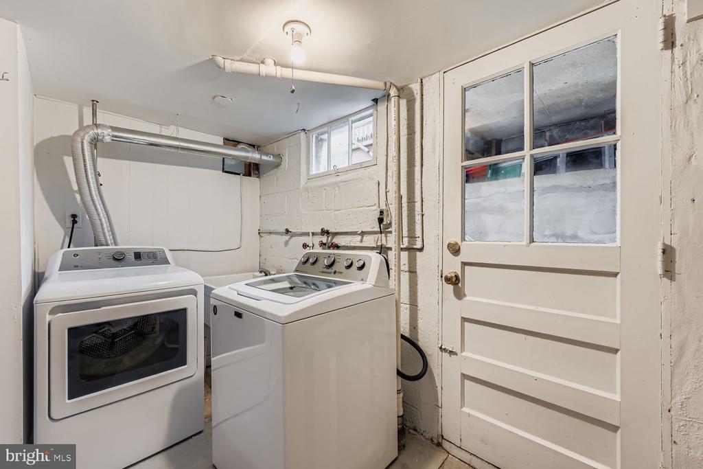 8119 KIRKWALL COURT