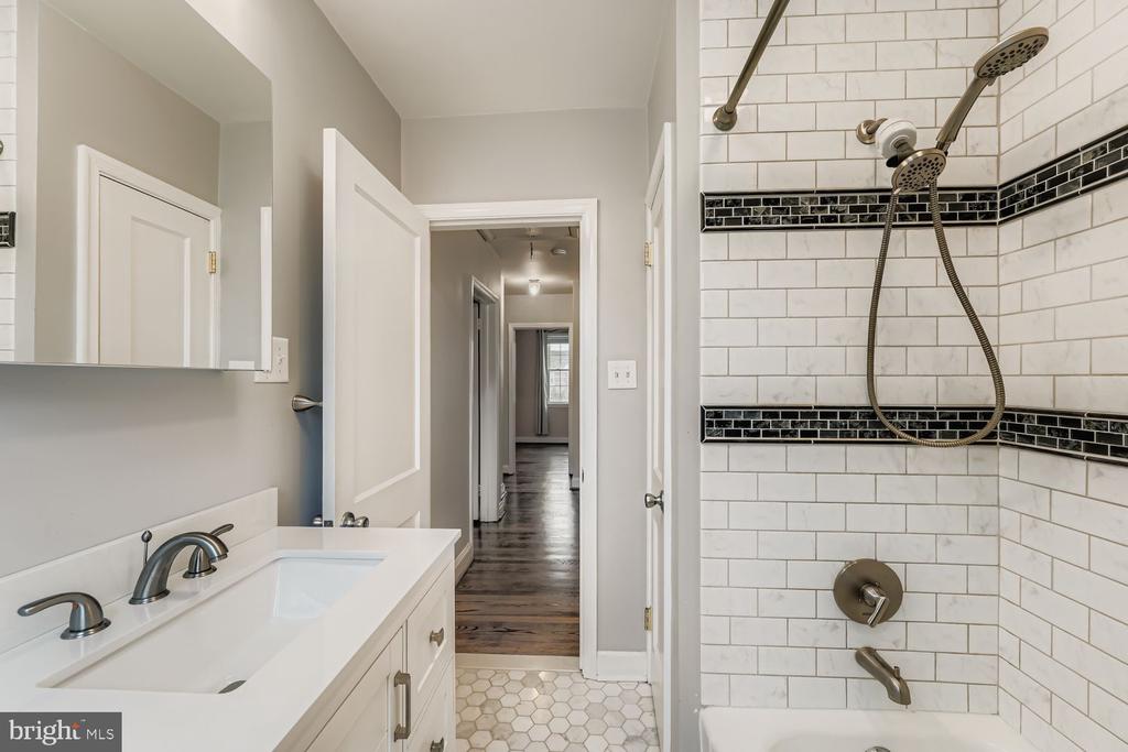 8119 KIRKWALL COURT