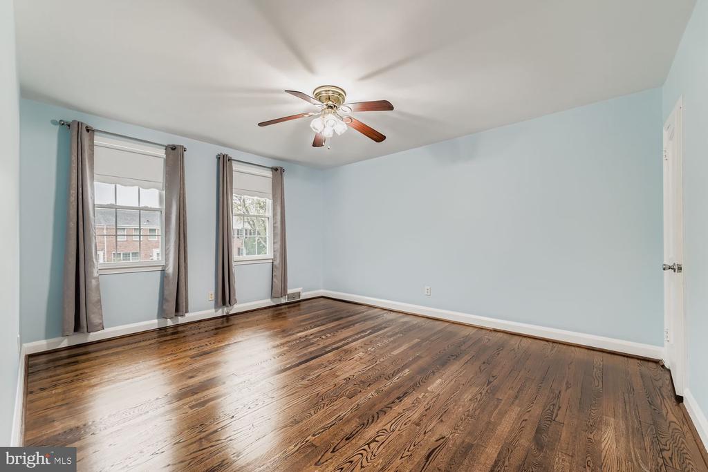 8119 KIRKWALL COURT