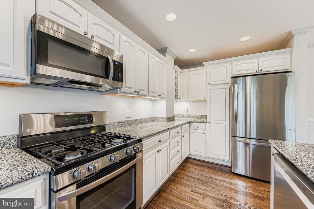8119 KIRKWALL COURT