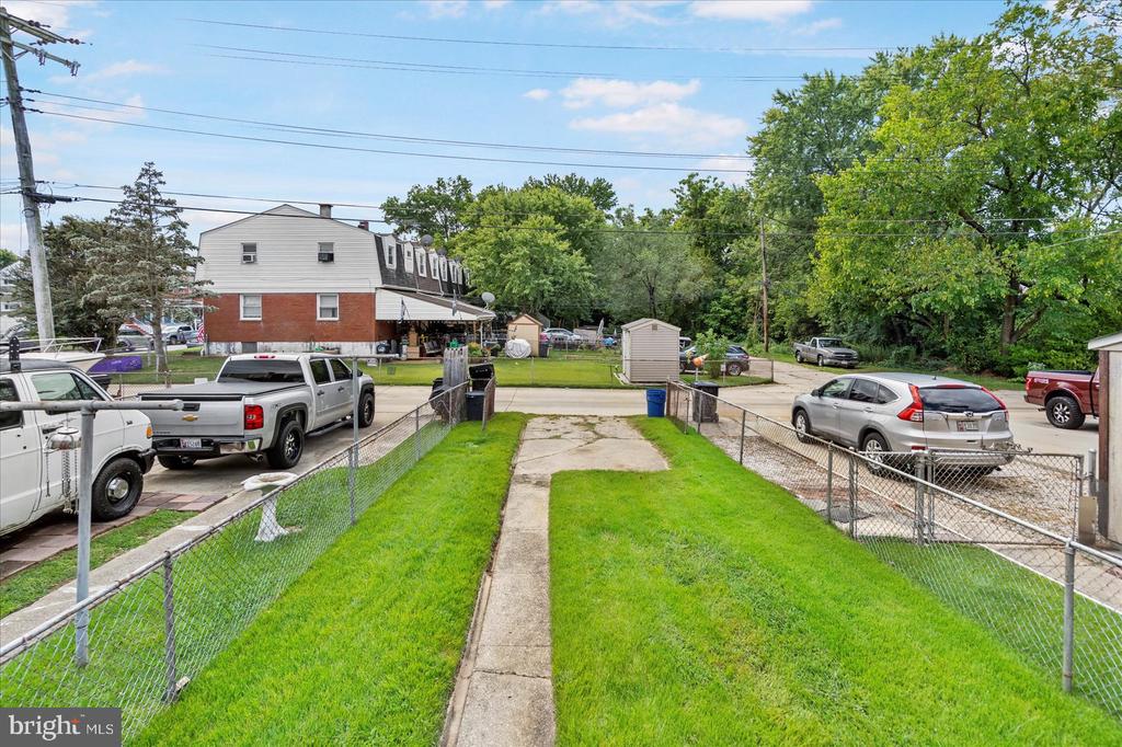 36 BLADEN ROAD