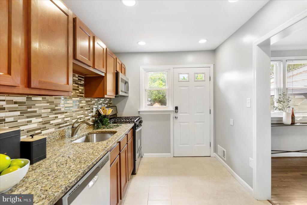 36 BLADEN ROAD
