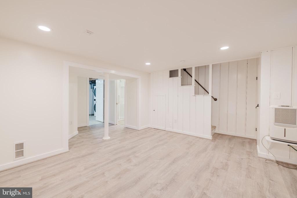 1636 THETFORD ROAD