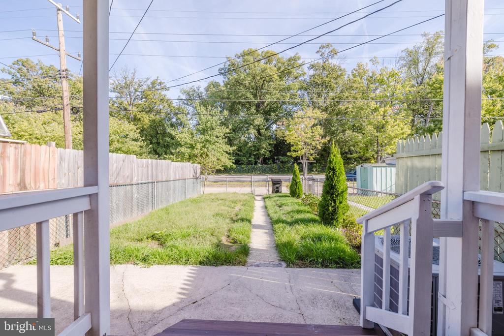 1636 THETFORD ROAD