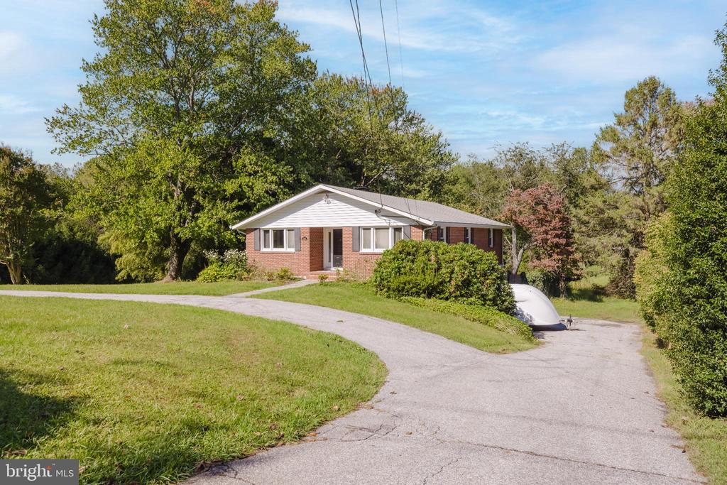 814 W PADONIA ROAD