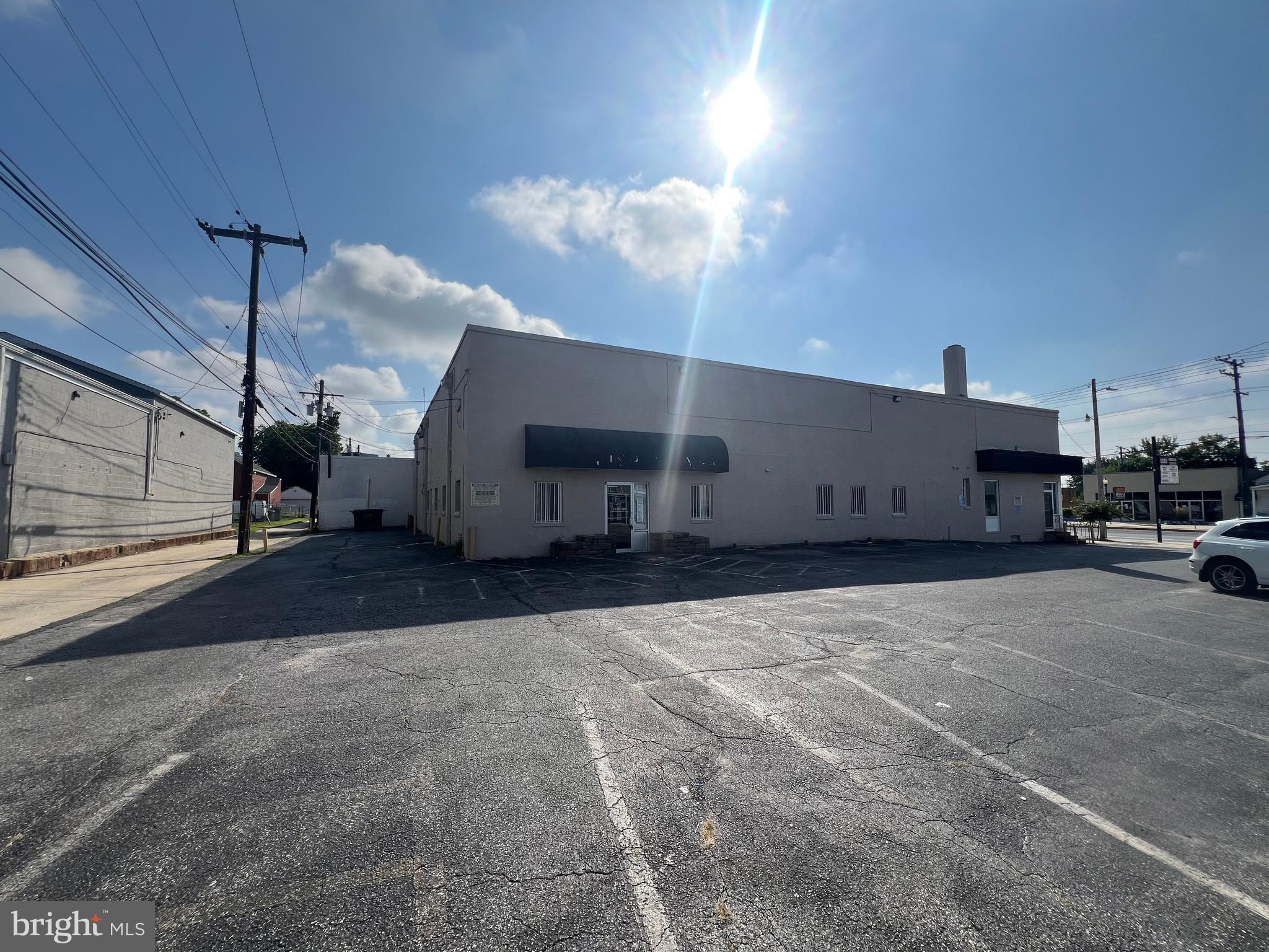 404 EASTERN BOULEVARD