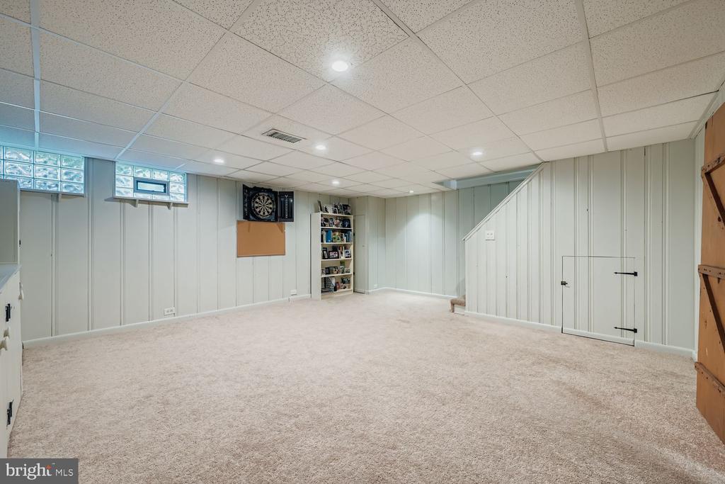 1552 COTTAGE LANE