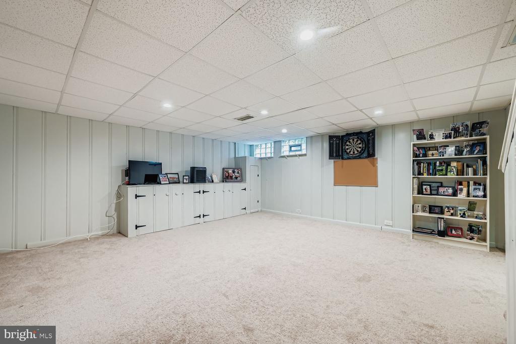 1552 COTTAGE LANE