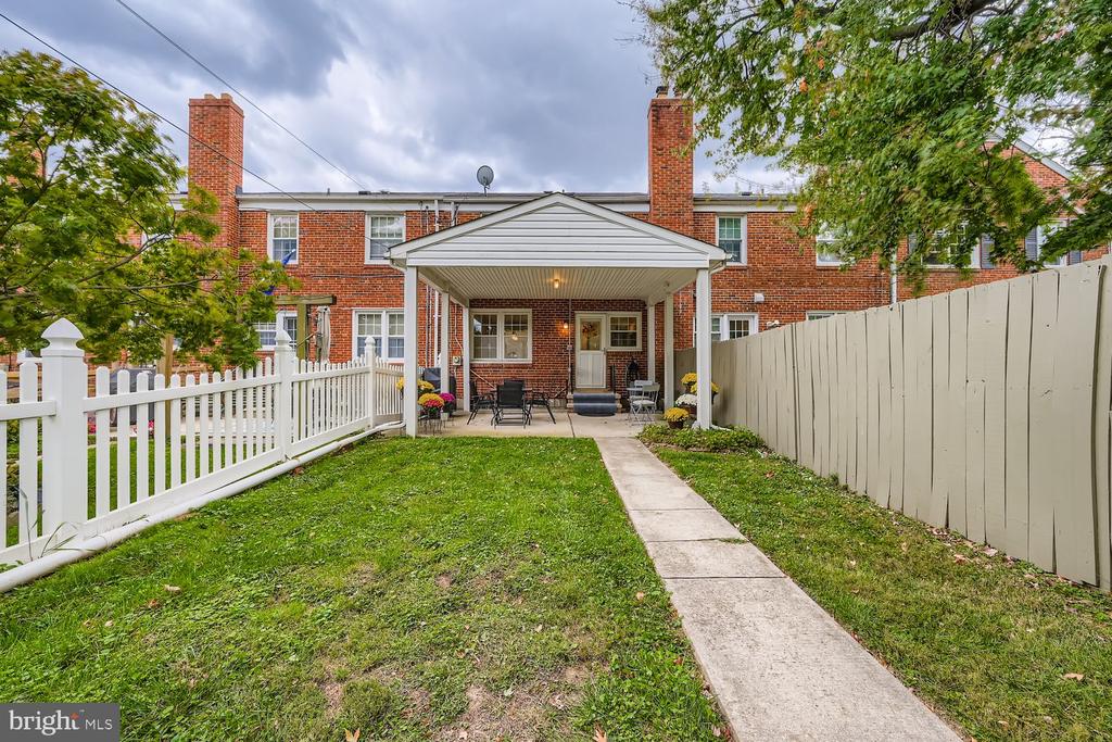 1552 COTTAGE LANE