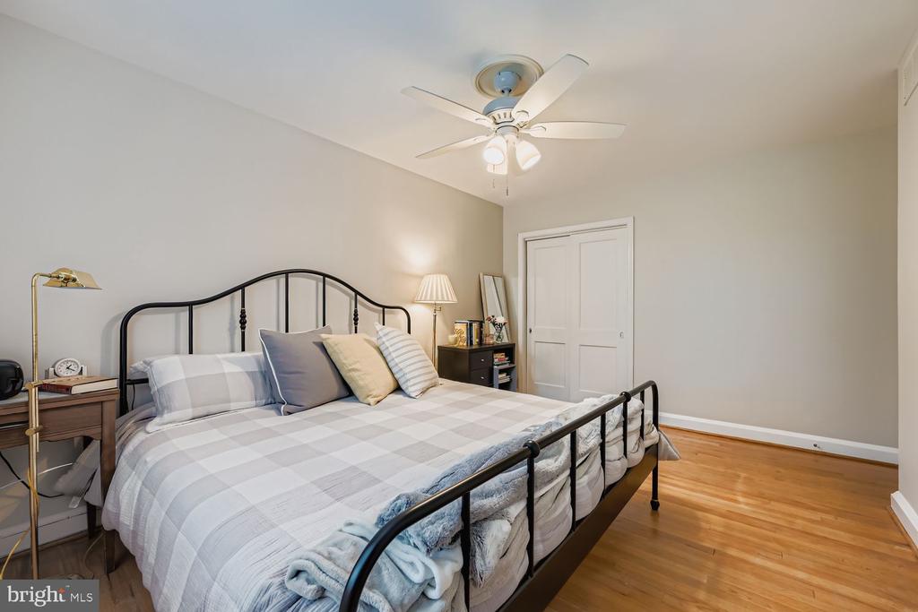1552 COTTAGE LANE