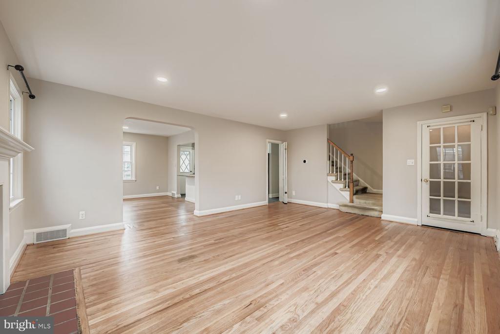1641 COTTAGE LANE