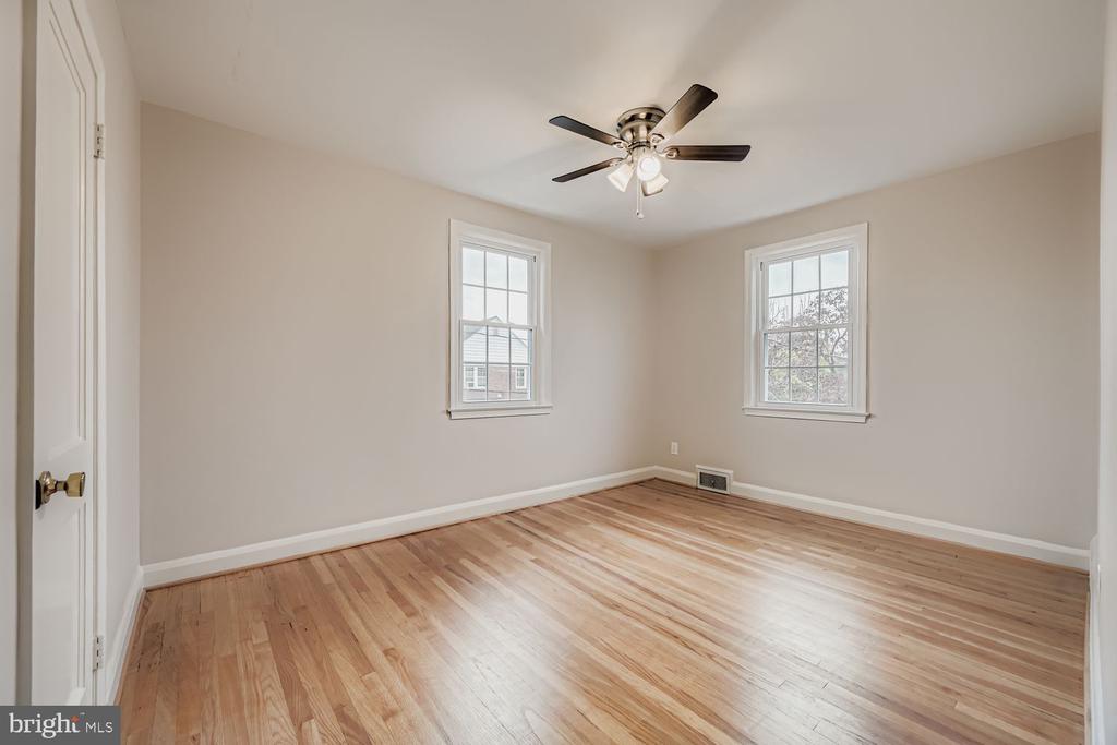 1641 COTTAGE LANE