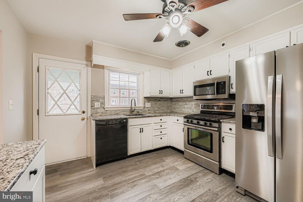 1641 COTTAGE LANE