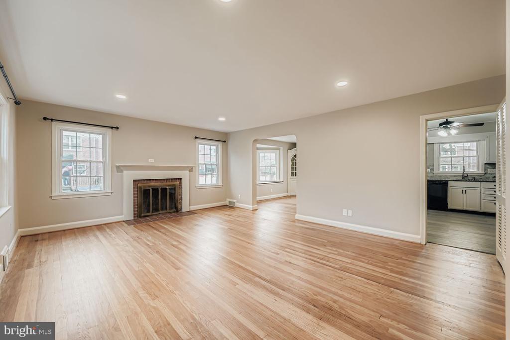 1641 COTTAGE LANE