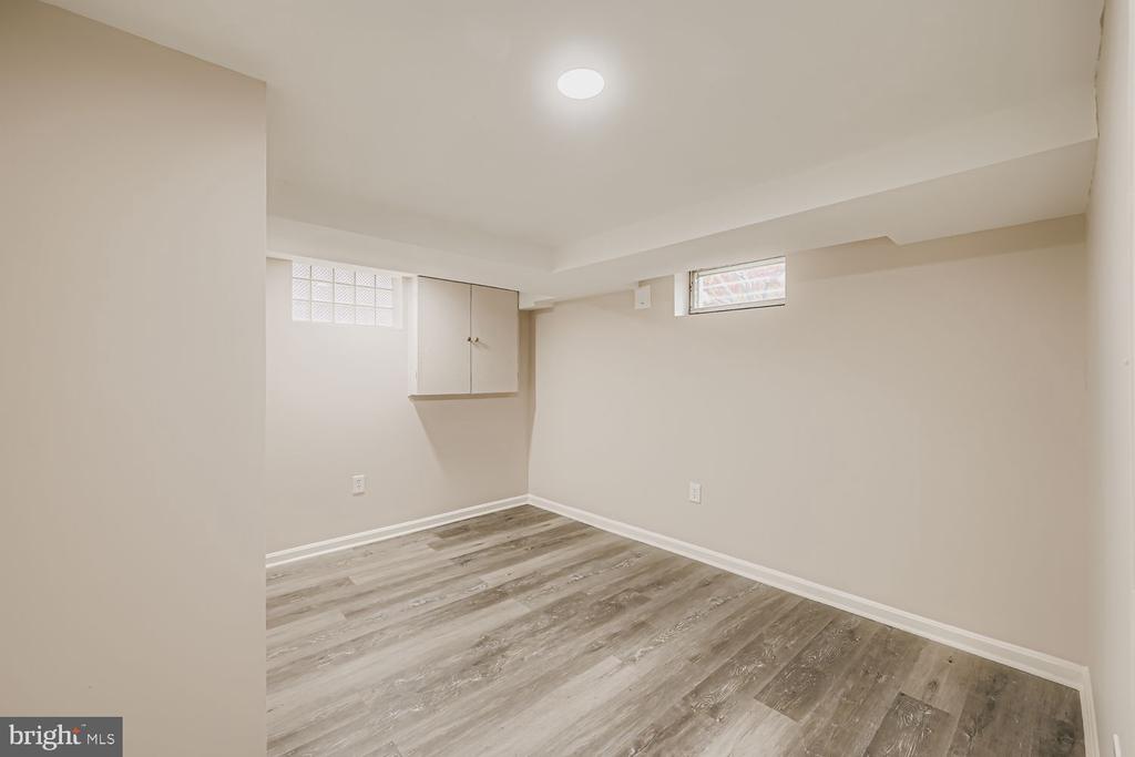 1641 COTTAGE LANE