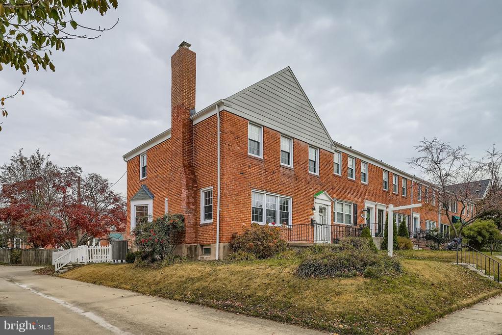 1641 COTTAGE LANE