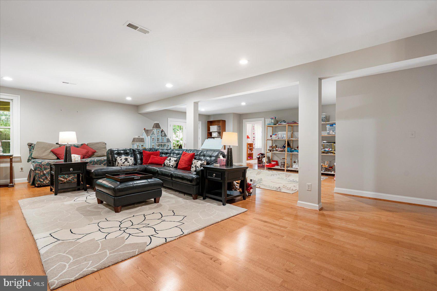 614 BRIGHTWOOD CLUB DRIVE 614