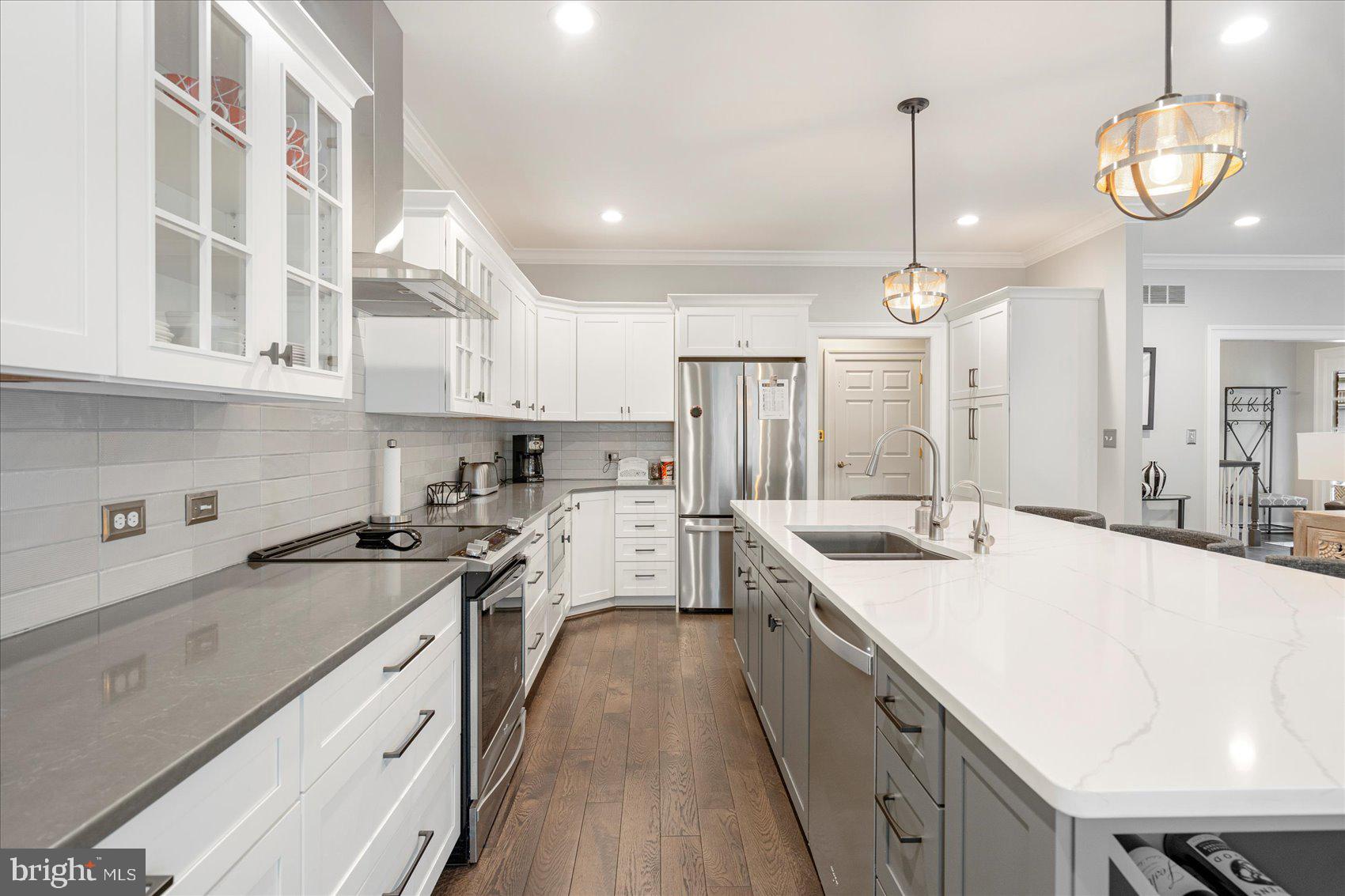 614 BRIGHTWOOD CLUB DRIVE 614