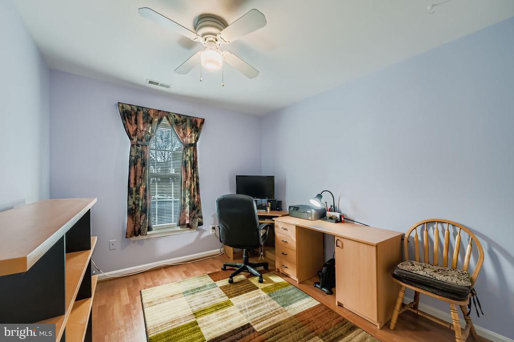 7 PUTMAN COURT