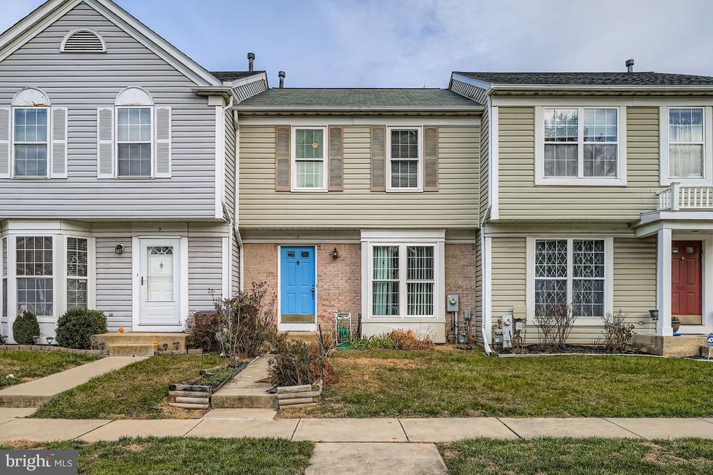 7 PUTMAN COURT