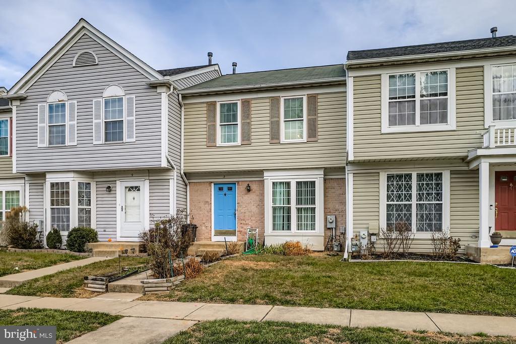 7 PUTMAN COURT
