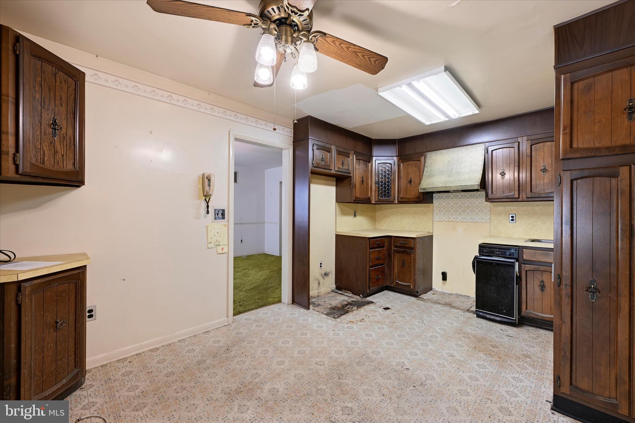 4302 MANORWOOD DRIVE