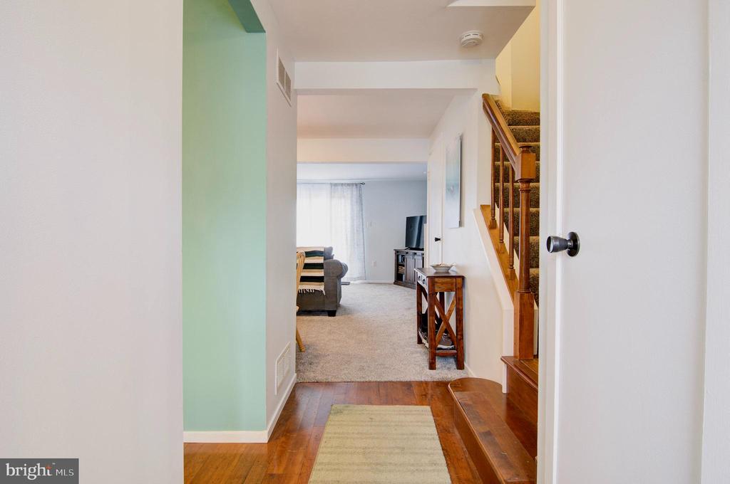 144 E ORANGE COURT