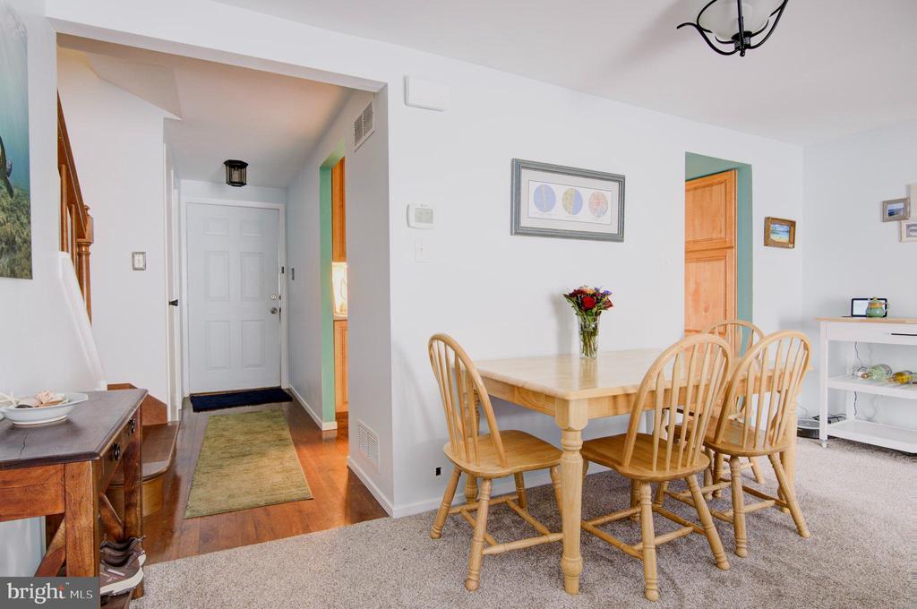 144 E ORANGE COURT