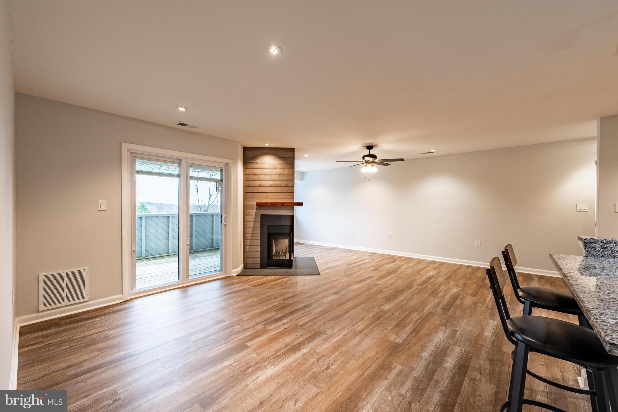 2215 LOWELLS GLEN ROAD J