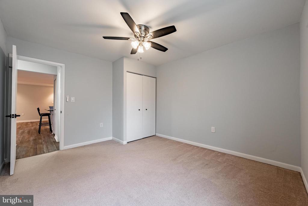 2215 LOWELLS GLEN ROAD J