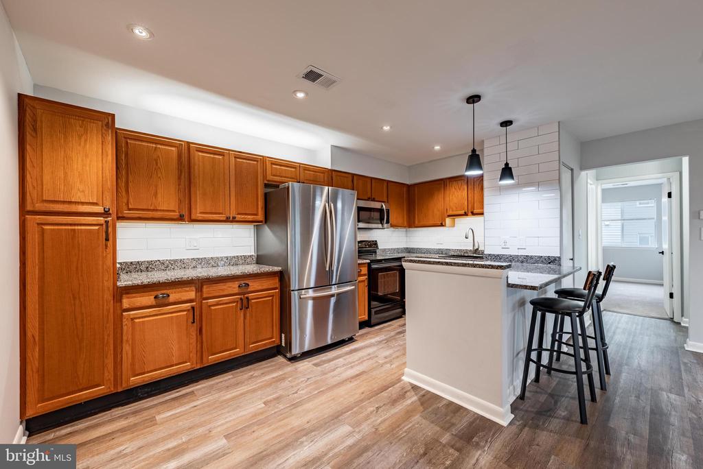 2215 LOWELLS GLEN ROAD J