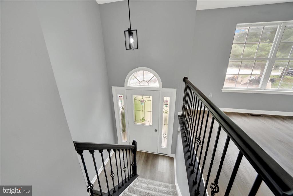 8 ROCKY LANE