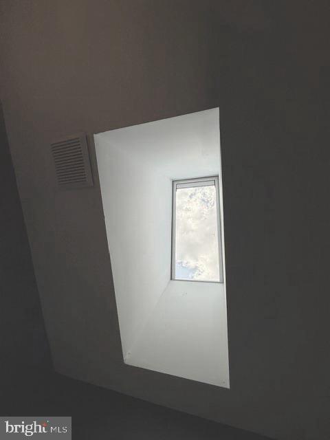 8 ROCKY LANE
