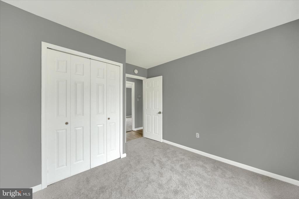 8 ROCKY LANE