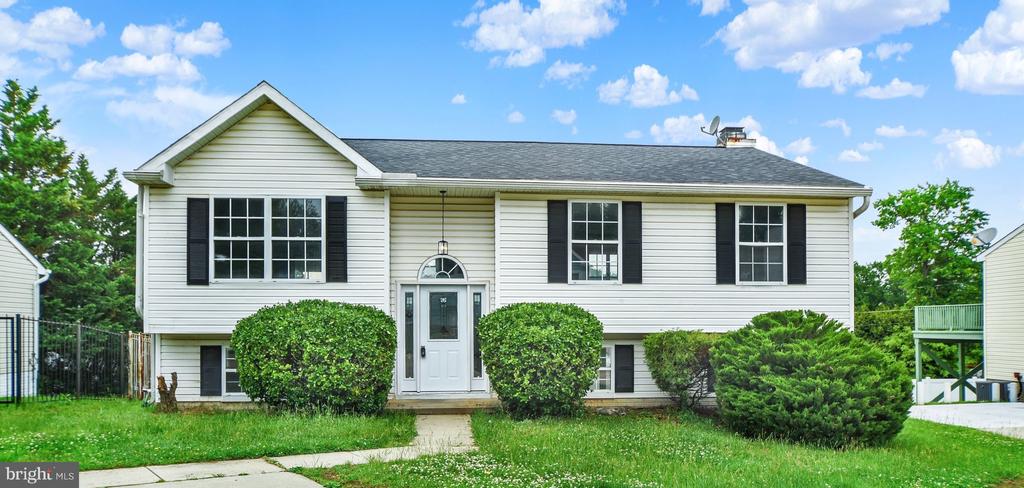 8 ROCKY LANE