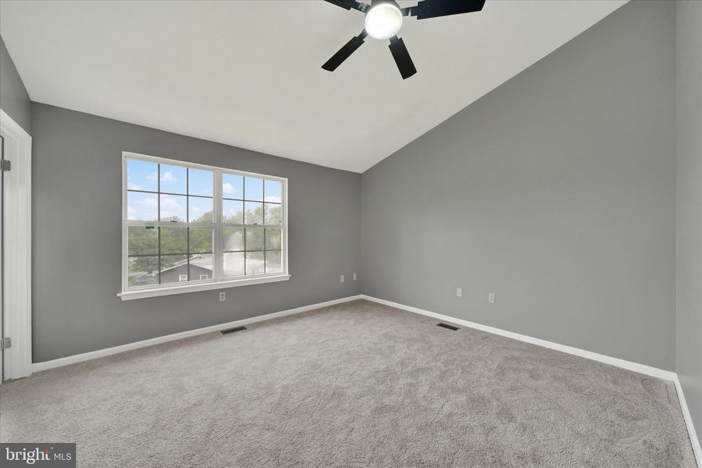 8 ROCKY LANE