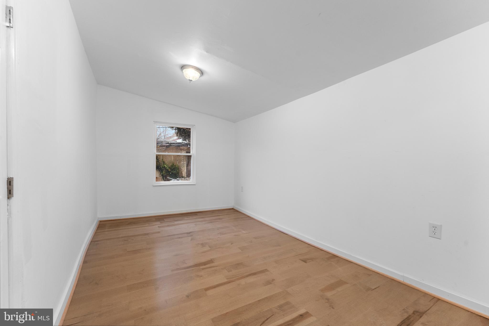 1504 TAYLOR AVENUE B