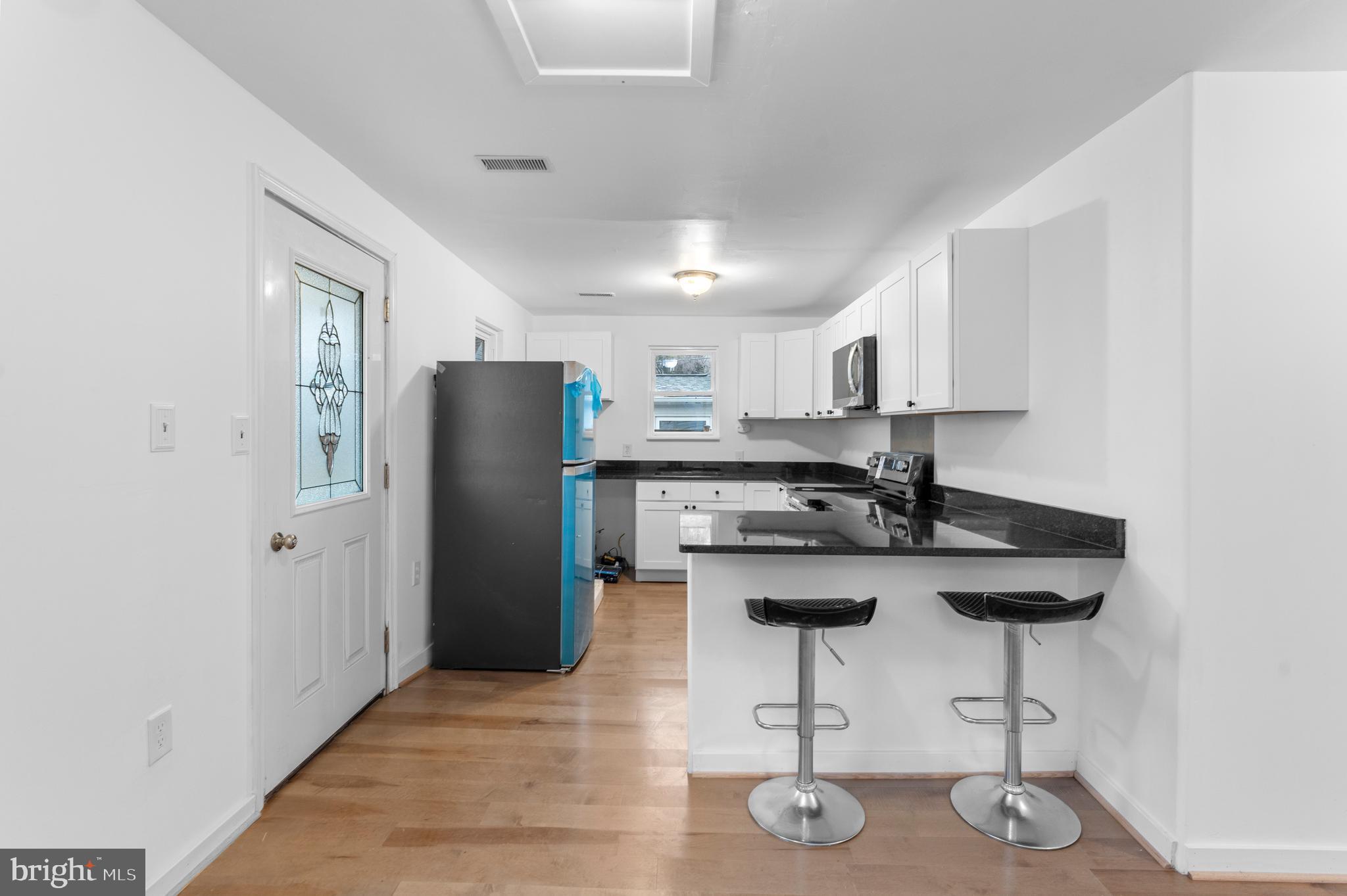 1504 TAYLOR AVENUE B