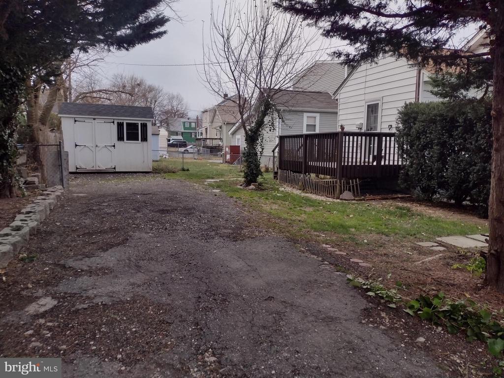 7607 PARK DRIVE