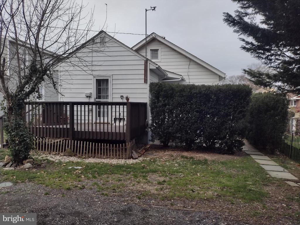 7607 PARK DRIVE