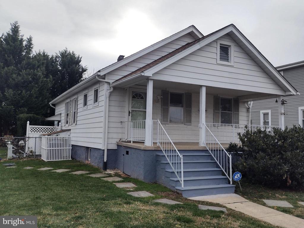 7607 PARK DRIVE