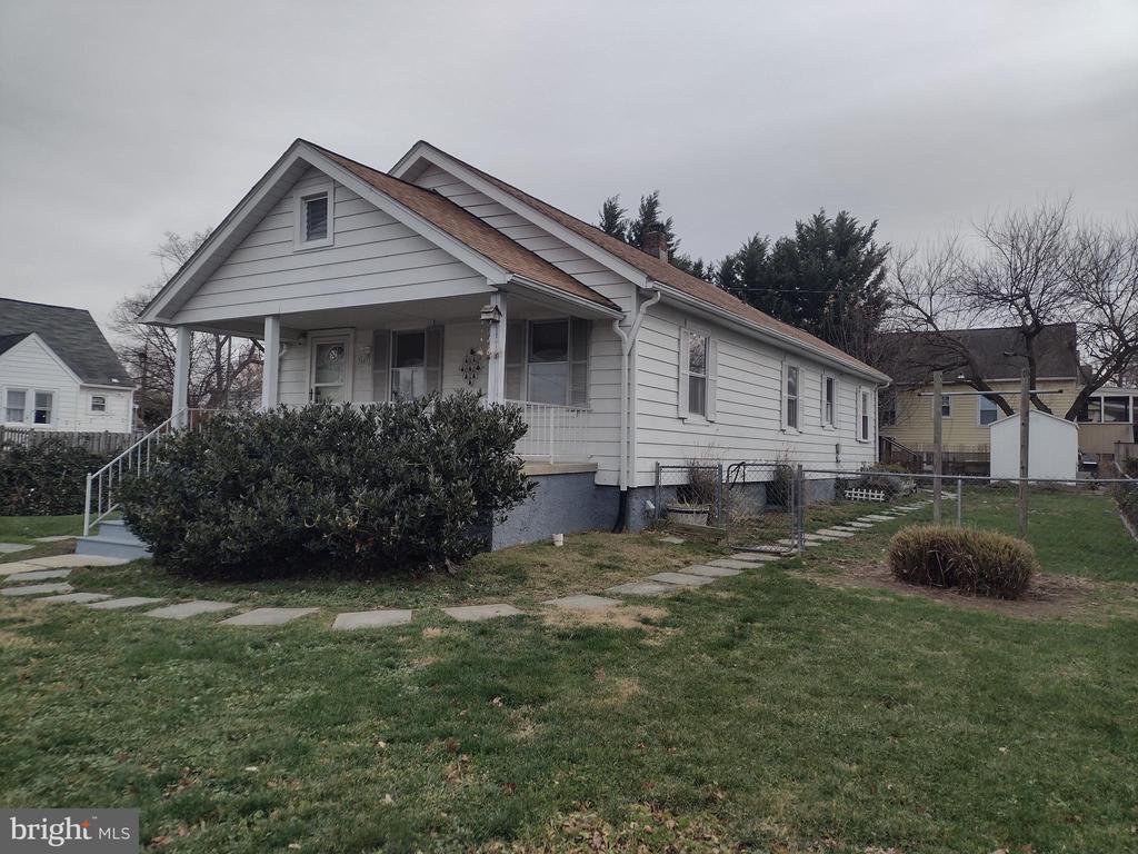 7607 PARK DRIVE