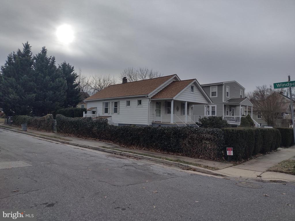 7607 PARK DRIVE