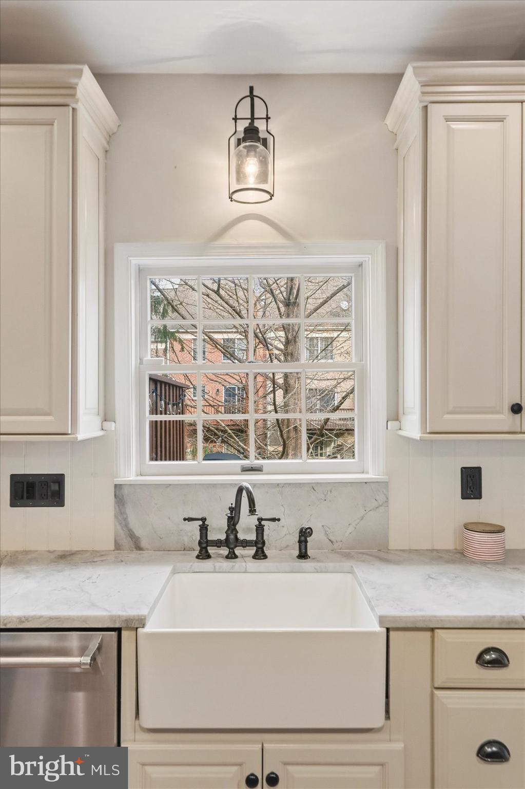 11849 SHERBOURNE DRIVE