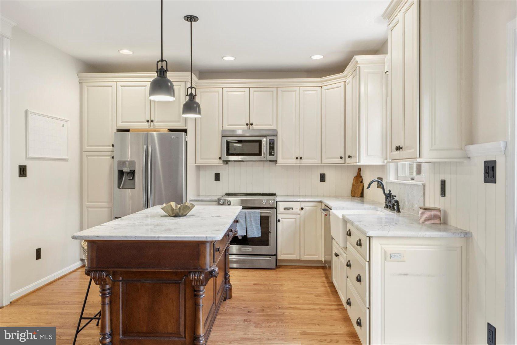 11849 SHERBOURNE DRIVE