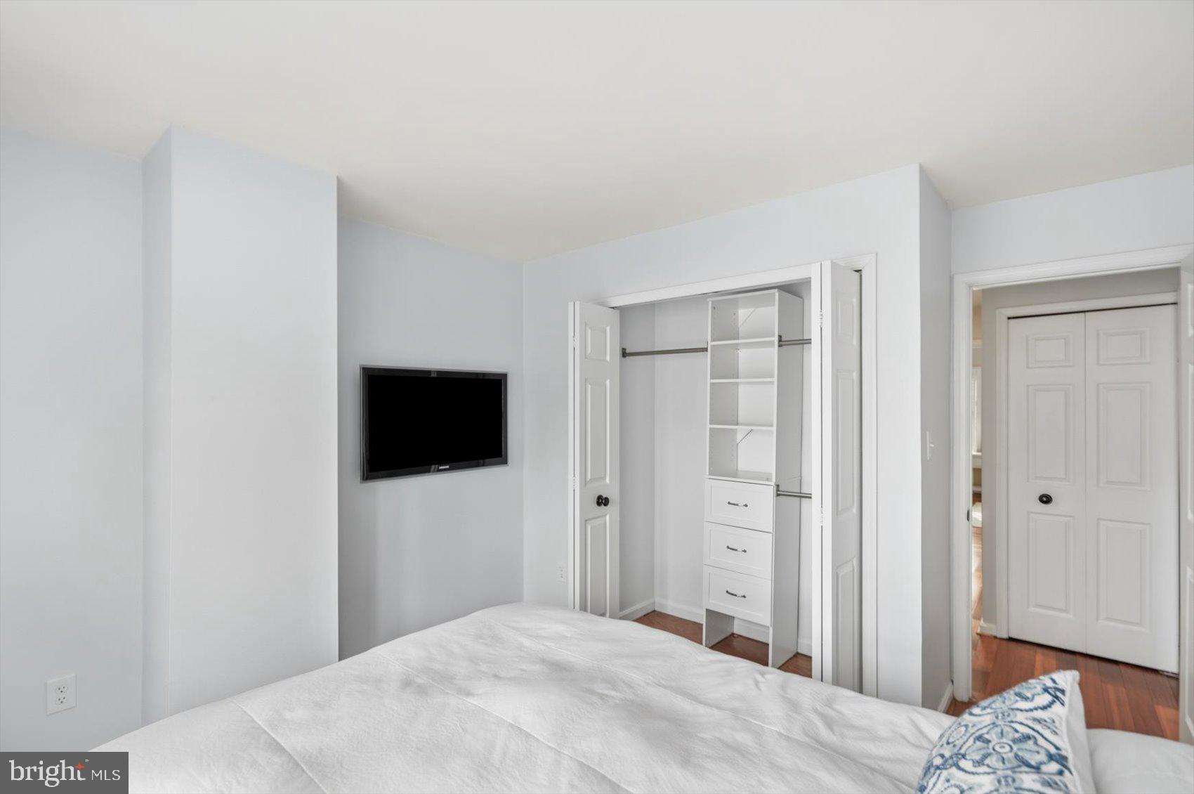 11849 SHERBOURNE DRIVE