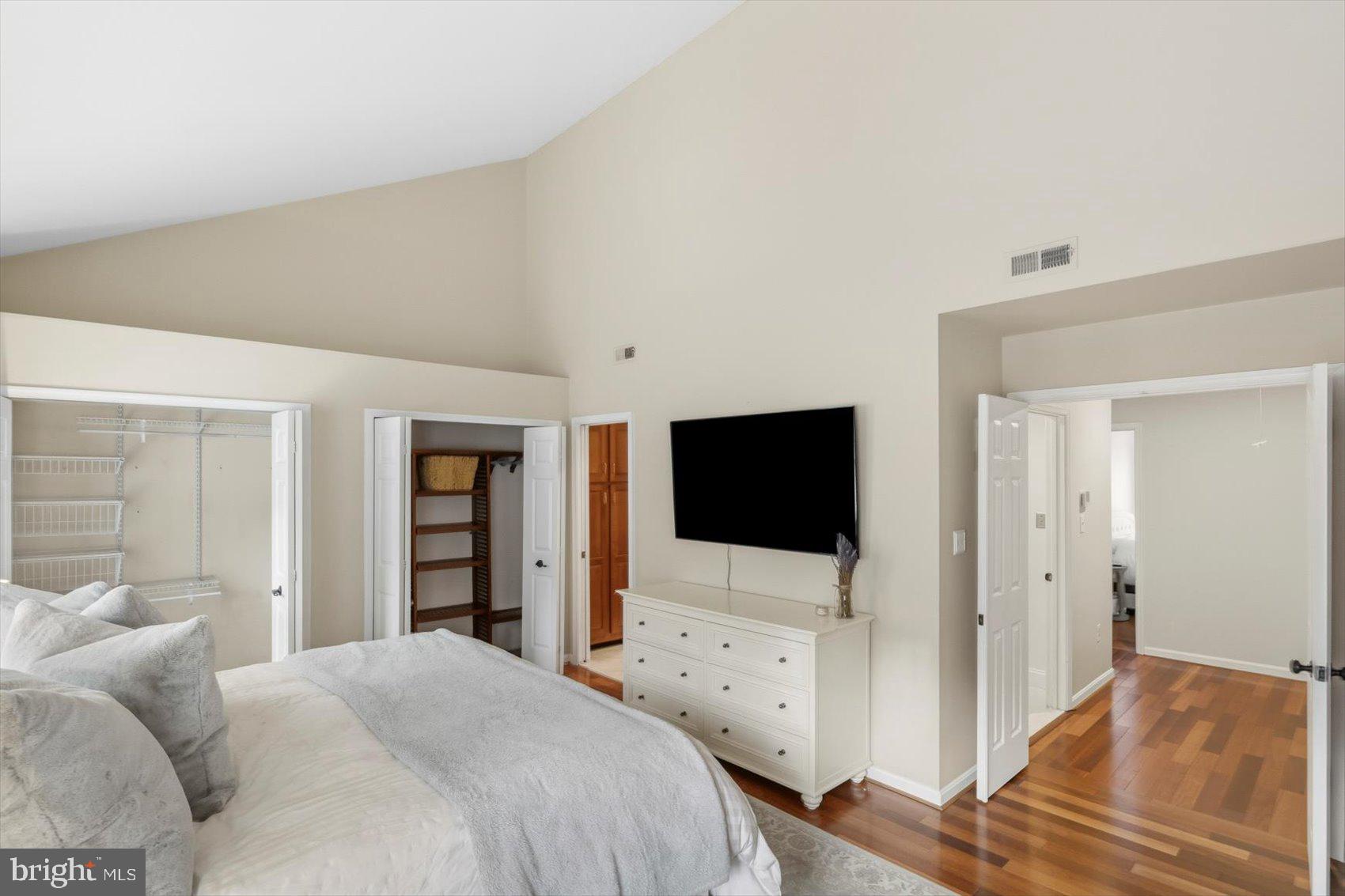 11849 SHERBOURNE DRIVE